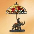 Dekorative bordlampe Samira i Tiffany stil