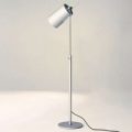 Stilfuld designer LED gulvlampe Tuba, alu farvet