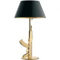 Iøjnefaldende TABLE GUN bordlampe, guld