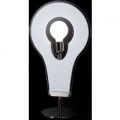 Attraktiv Flat 60 bordlampe, hvid